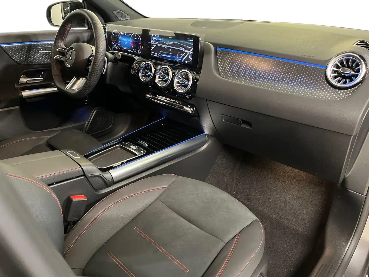 Mercedes-Benz GLA 2026 — фото 15