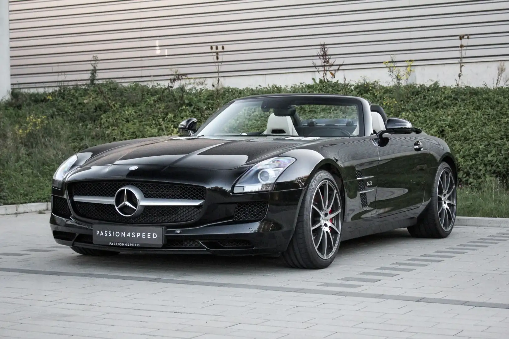 Mercedes-Benz SLS Roadster Negru - 1