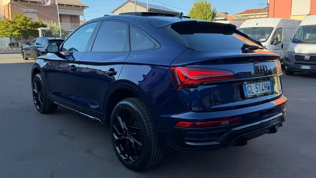 Audi Q5 view 7