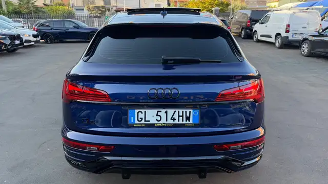Audi Q5 view 8