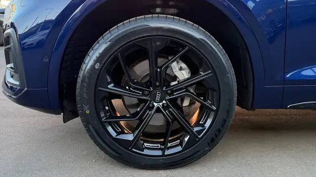 Audi Q5 view 6