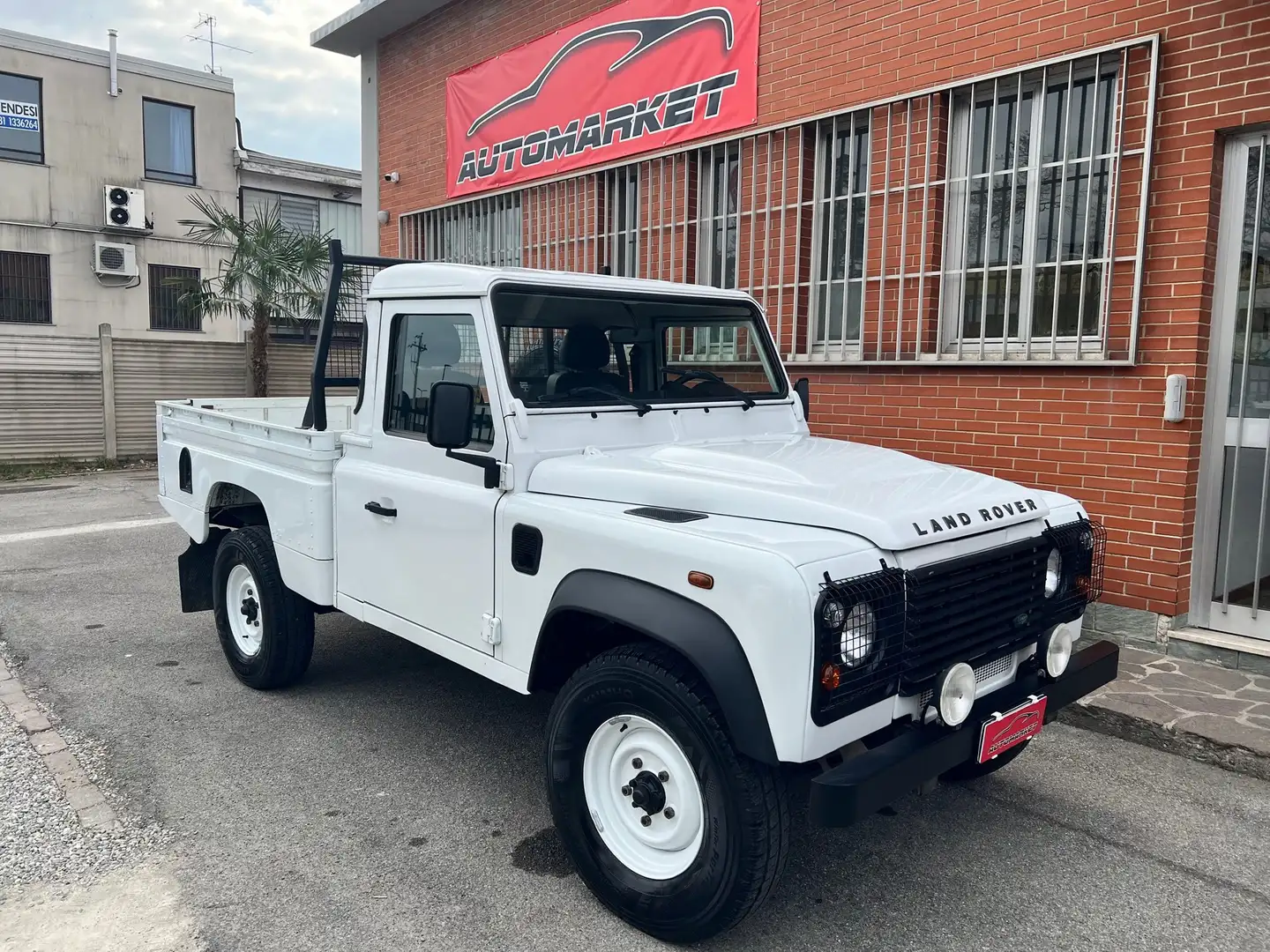 Land Rover Defender 110 2.2 td High Cap Pick Up Bianco - 1