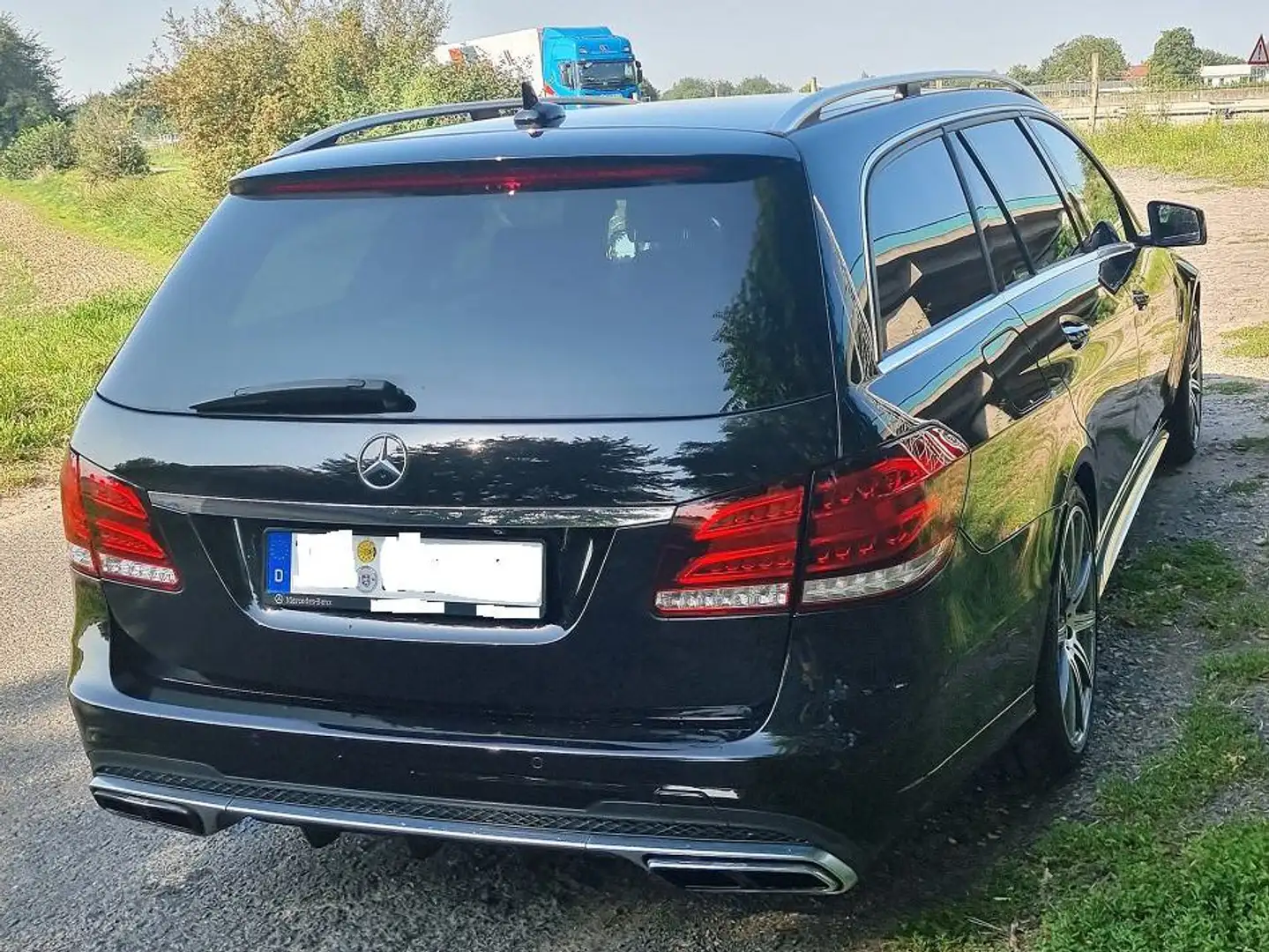 Mercedes-Benz E 63 AMG E 63 AMG T S 4Matic AMG Speedshift MCT Schwarz - 2
