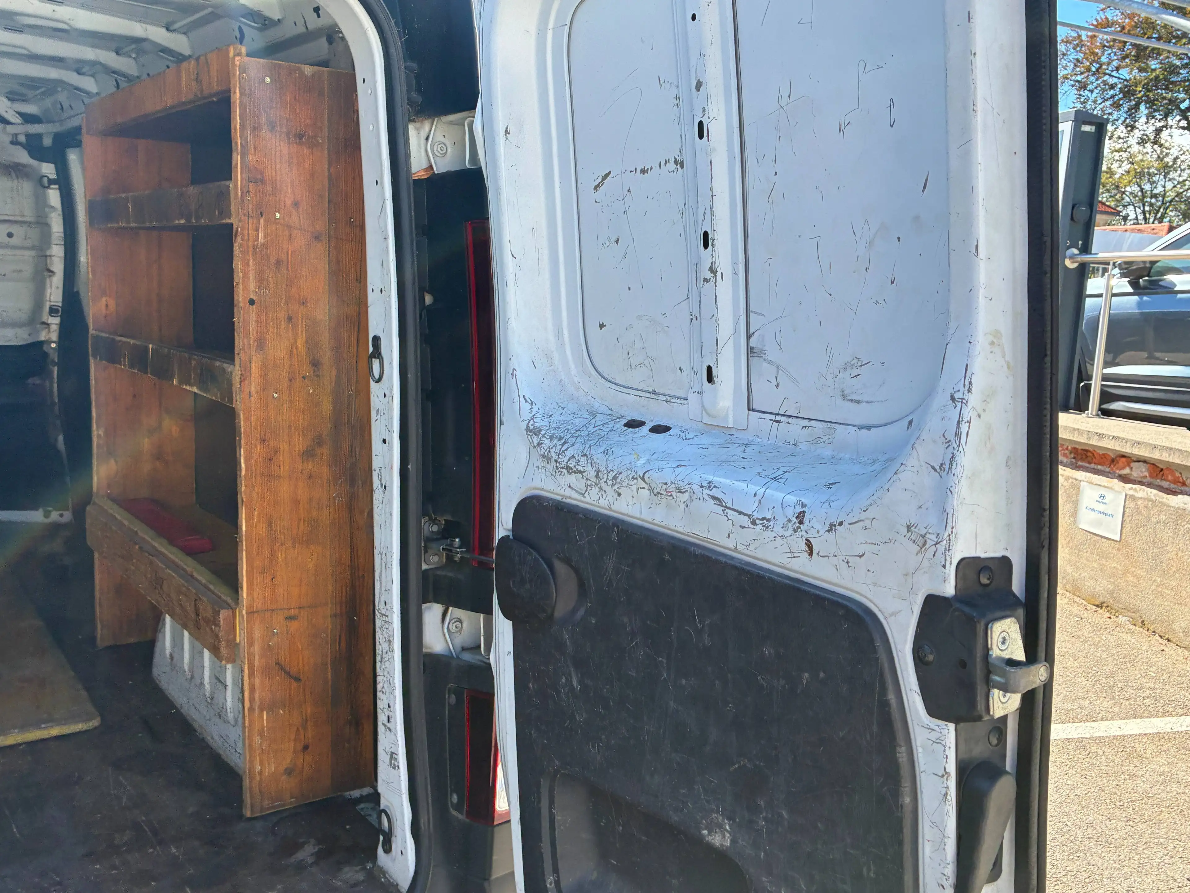 Nissan NV300 NV300 L2H1 2,9t dCi 120 Comfort — photo 9