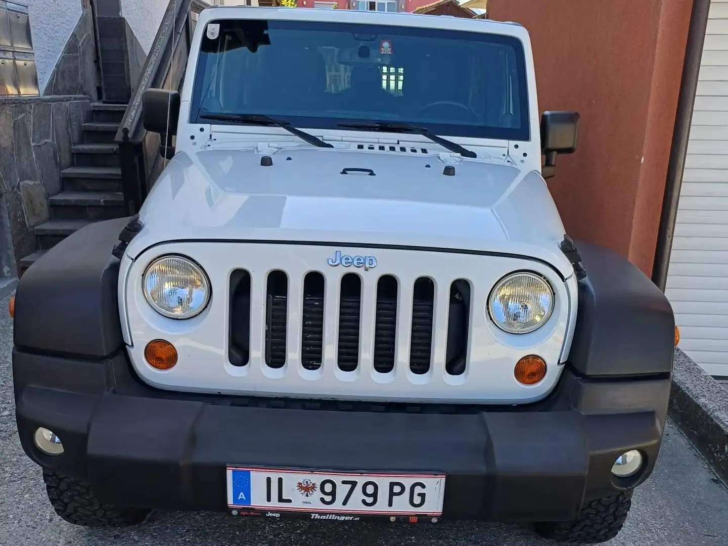 Jeep Wrangler Wrangler Unlimited Sport 2,8 CRD Unlimited Sport Weiß - 1