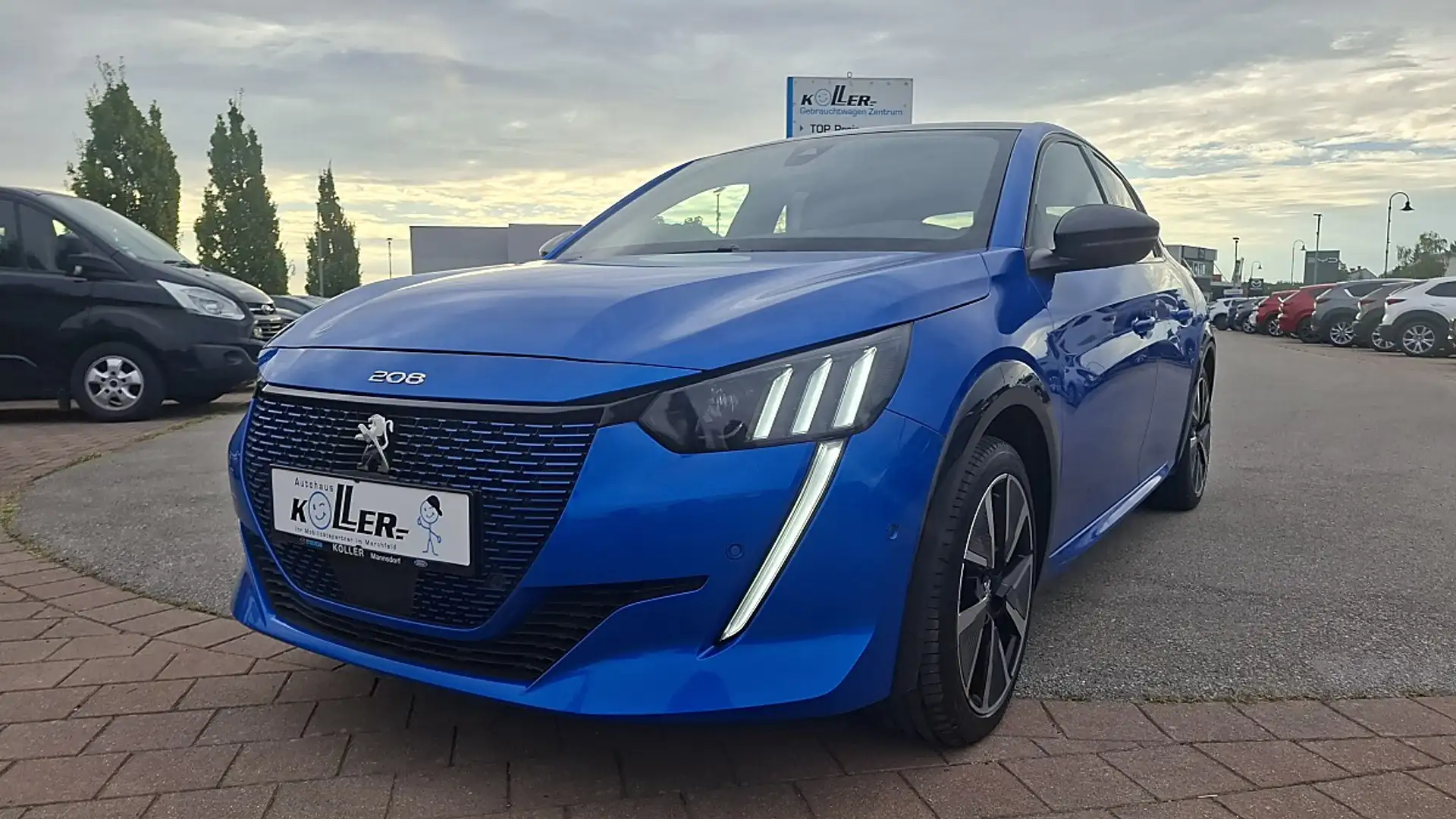 Peugeot e-208 208(e-) Elektromotor (e-) GT Pack Blau - 2