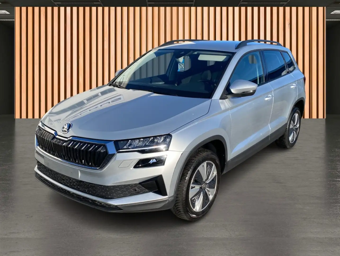 Skoda Karoq 2.0 TDI DSG Executive*Navi*ACC*Kamera*LED* Silber - 2