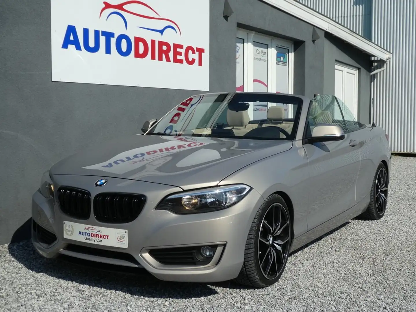 BMW 218 Cabriolet Sport Cuir, Navi, Bluetooth, Airco, PDC Brons - 1