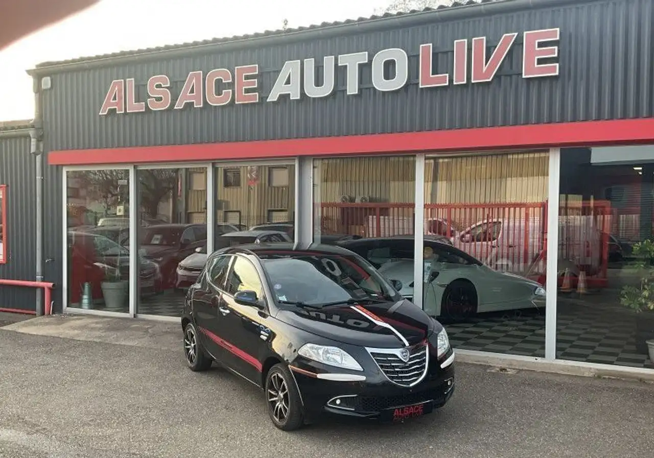 Lancia Ypsilon 1.2 8V 69 ELEFANTINO GOLD