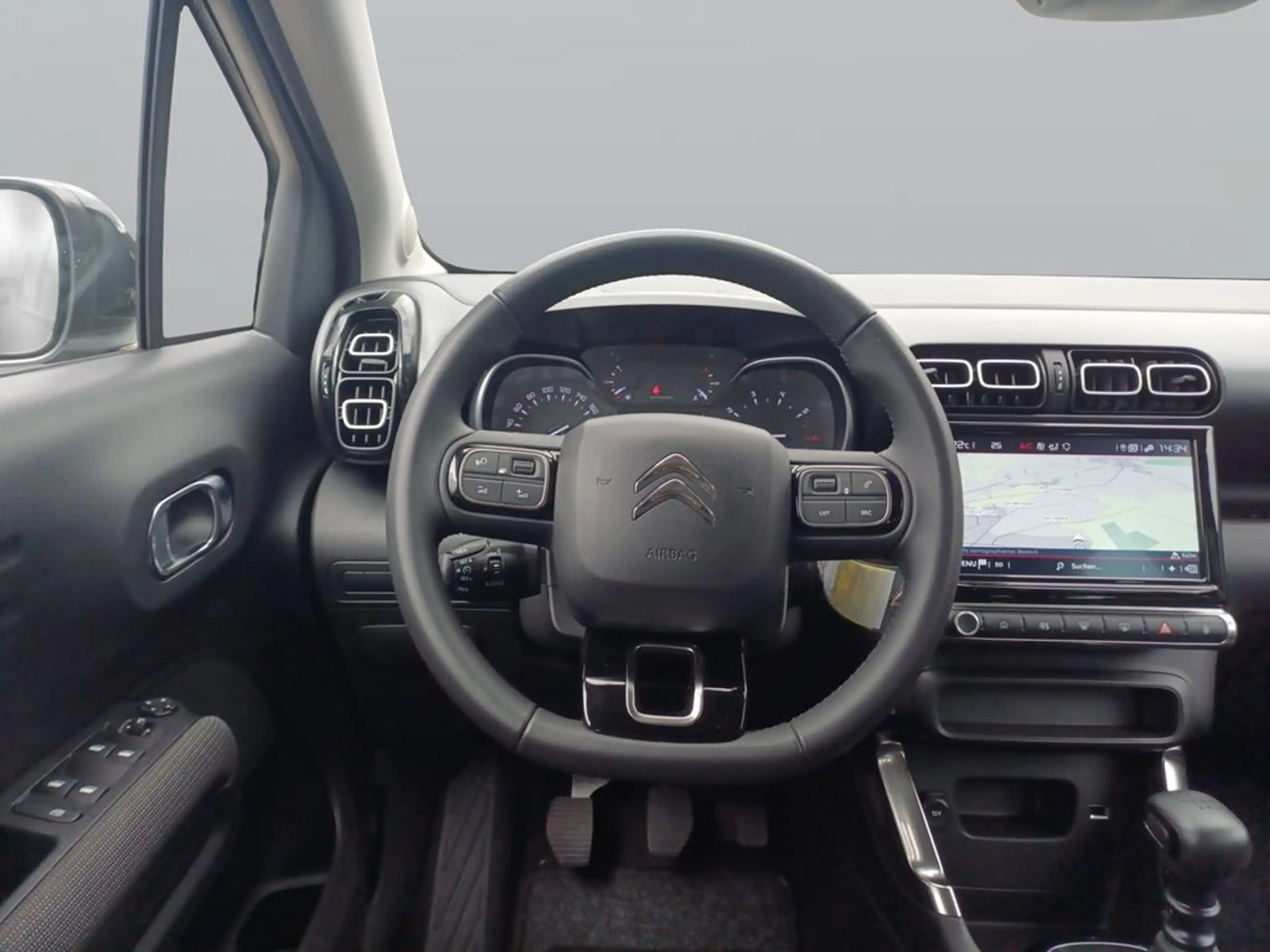 Citroen C3 Aircross PureTech 110 S&S Shine — photo 12