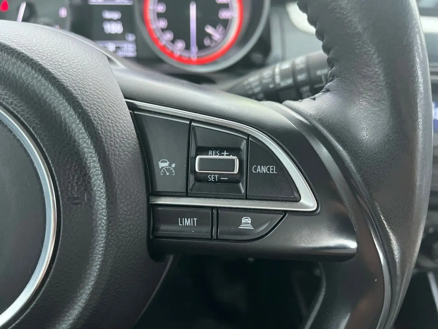 Suzuki Swift 1.2 GLE Mild Hybrid Blanco - 2