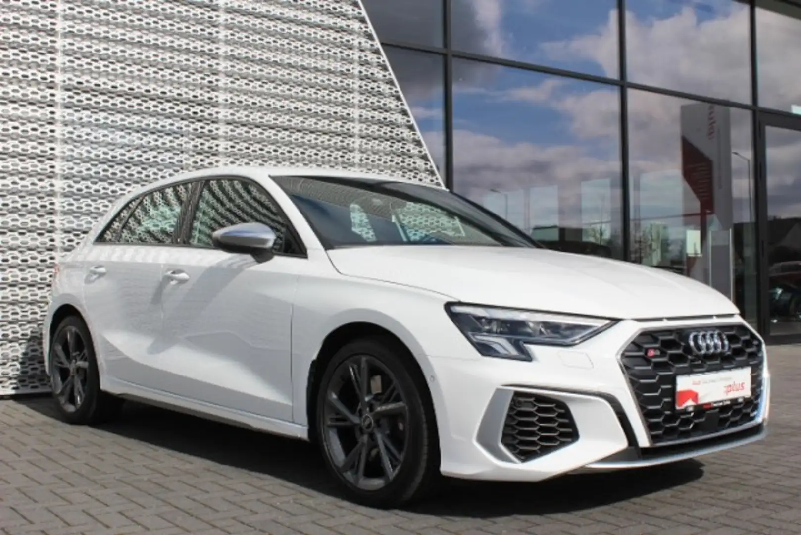 Audi S3 Sportback 2.0 TFSI S tronic LED Navi virtual ASI G Weiß - 2