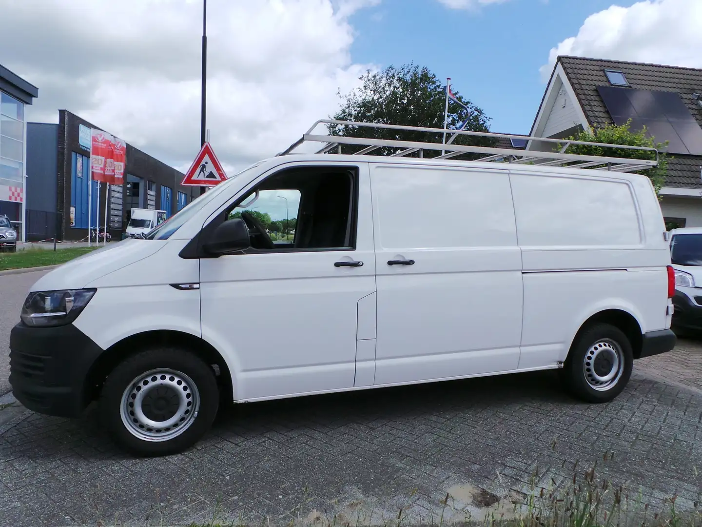 Volkswagen T6 Transporter 2.0 TDI L2H1 (5de versnelling werkt niet) airco,2 Wit - 1