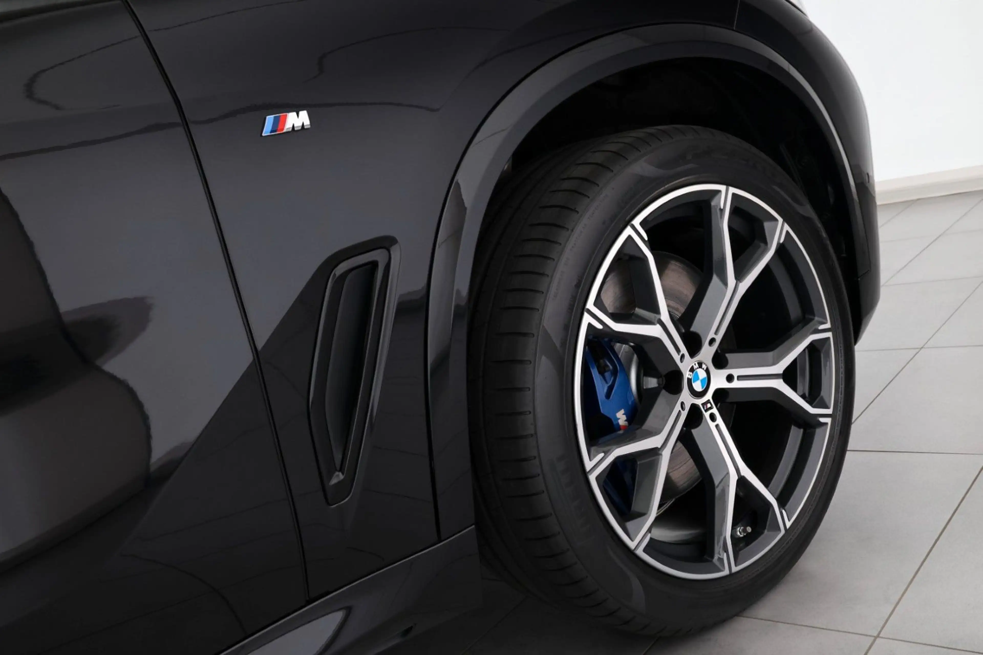 BMW X5 xDrive40d M Sport PANO ACC HUD H&K 360° 21" — photo 6