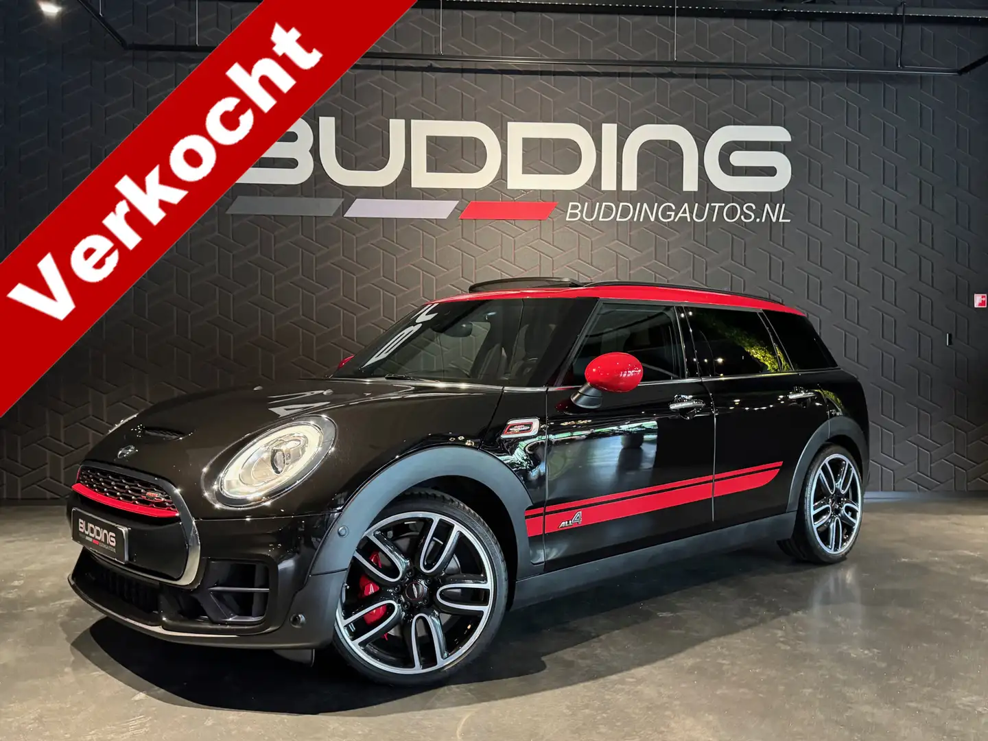 MINI John Cooper Works Clubman Mini 2.0 ALL4 Chili | Pano | Keyless Noir - 1