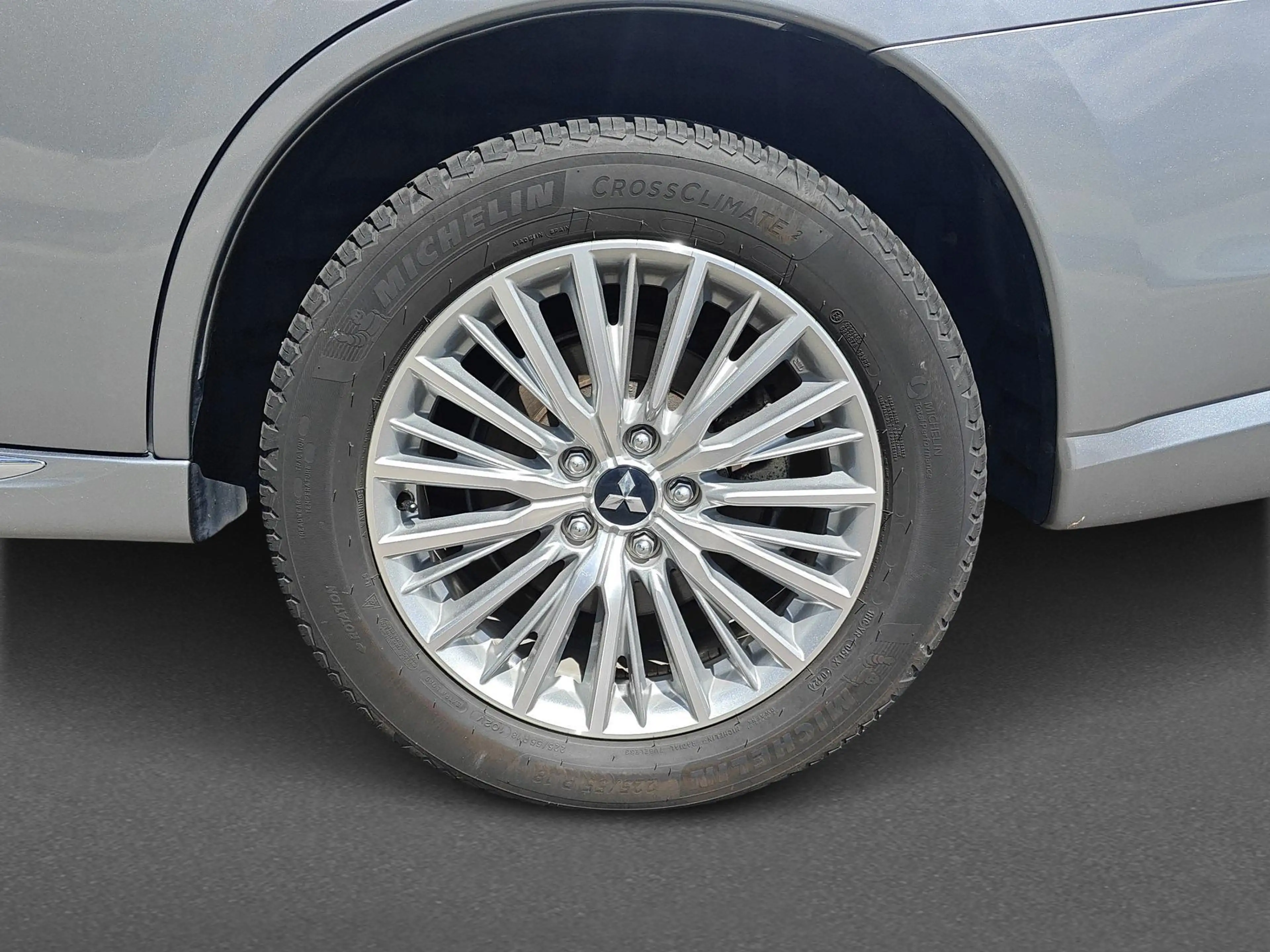 Mitsubishi Outlander 2.4 PHEV Intense+ | Achteruitrijcamera | Apple Car — photo 11