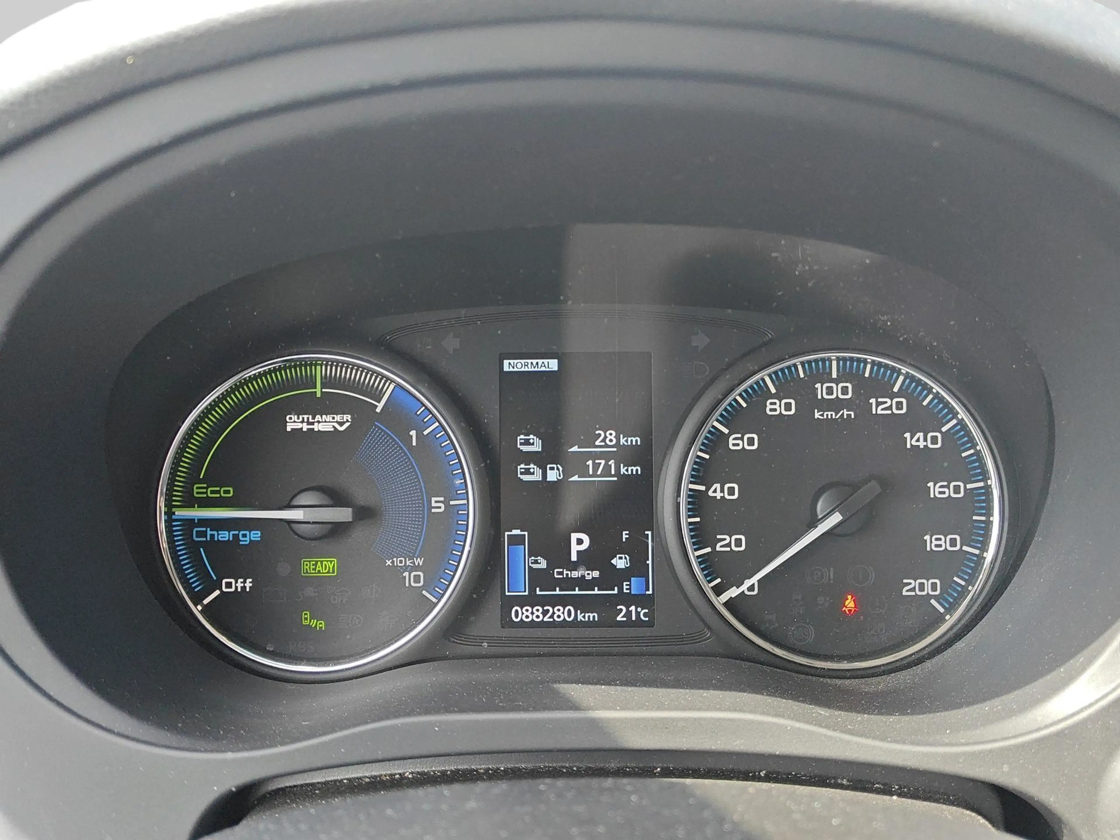 Mitsubishi Outlander 2.4 PHEV Intense+ | Achteruitrijcamera | Apple Car — photo 15