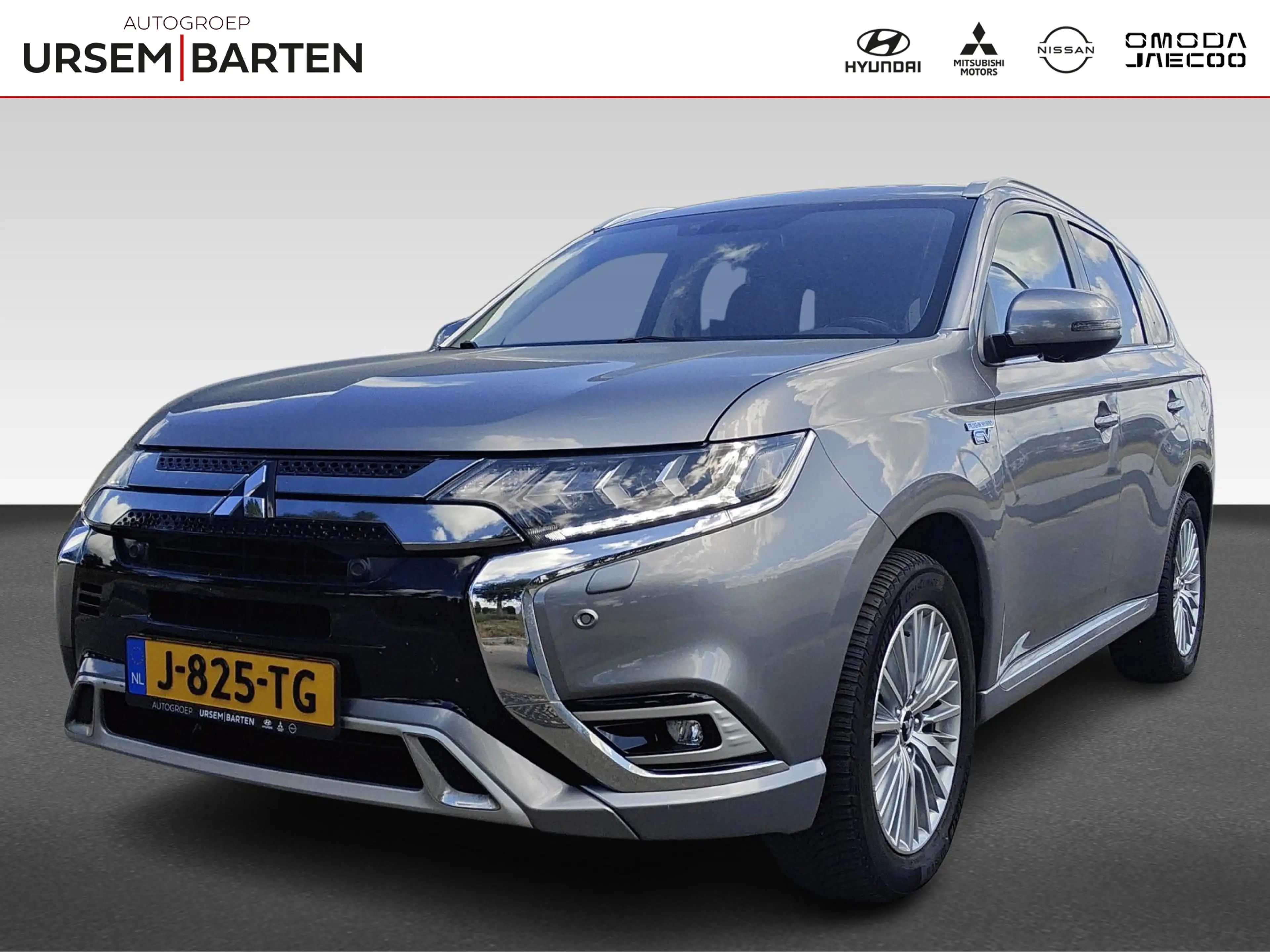 Mitsubishi Outlander 2.4 PHEV Intense+ | Achteruitrijcamera | Apple Car