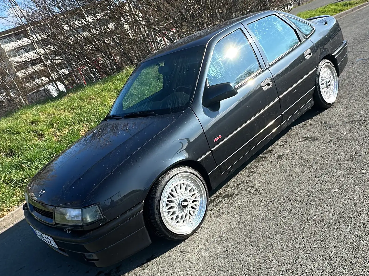 Opel Vectra Vectra A-X 2000 16 V Schwarz - 1