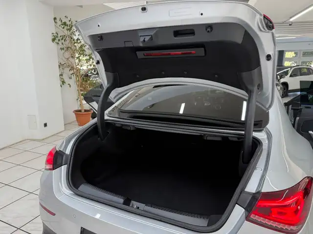 Mercedes-Benz Cla view 10