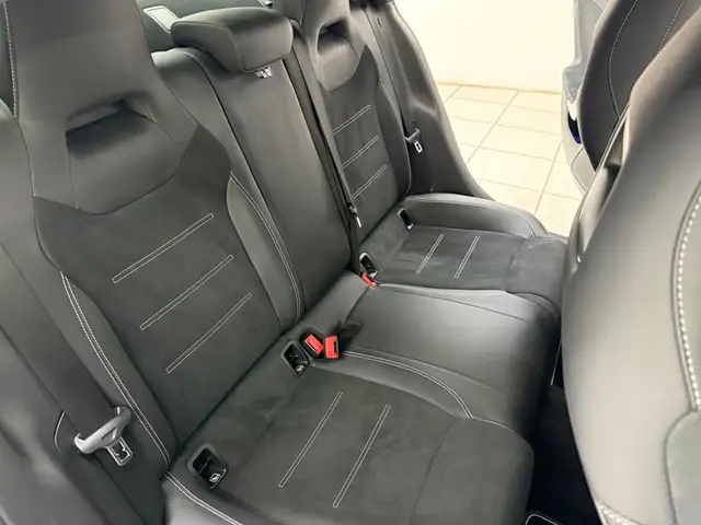 Mercedes-Benz Cla view 12