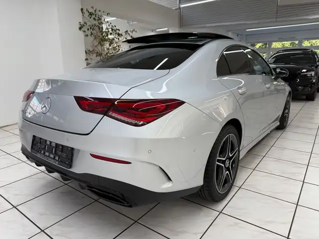 Mercedes-Benz Cla view 3