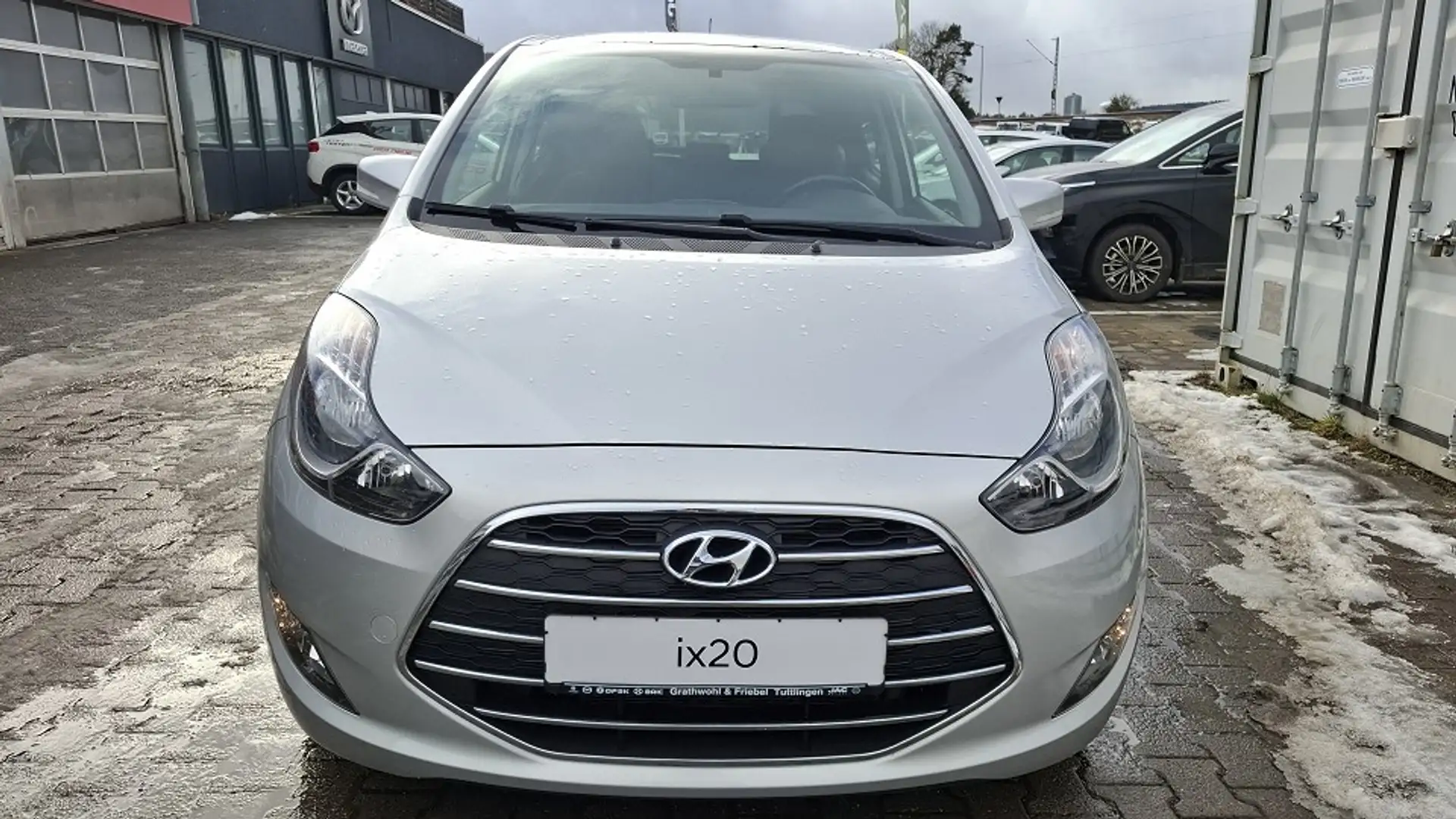 Hyundai iX20 1.6 AT Passion Plus+NAVI+Panorma-SD Silber - 2
