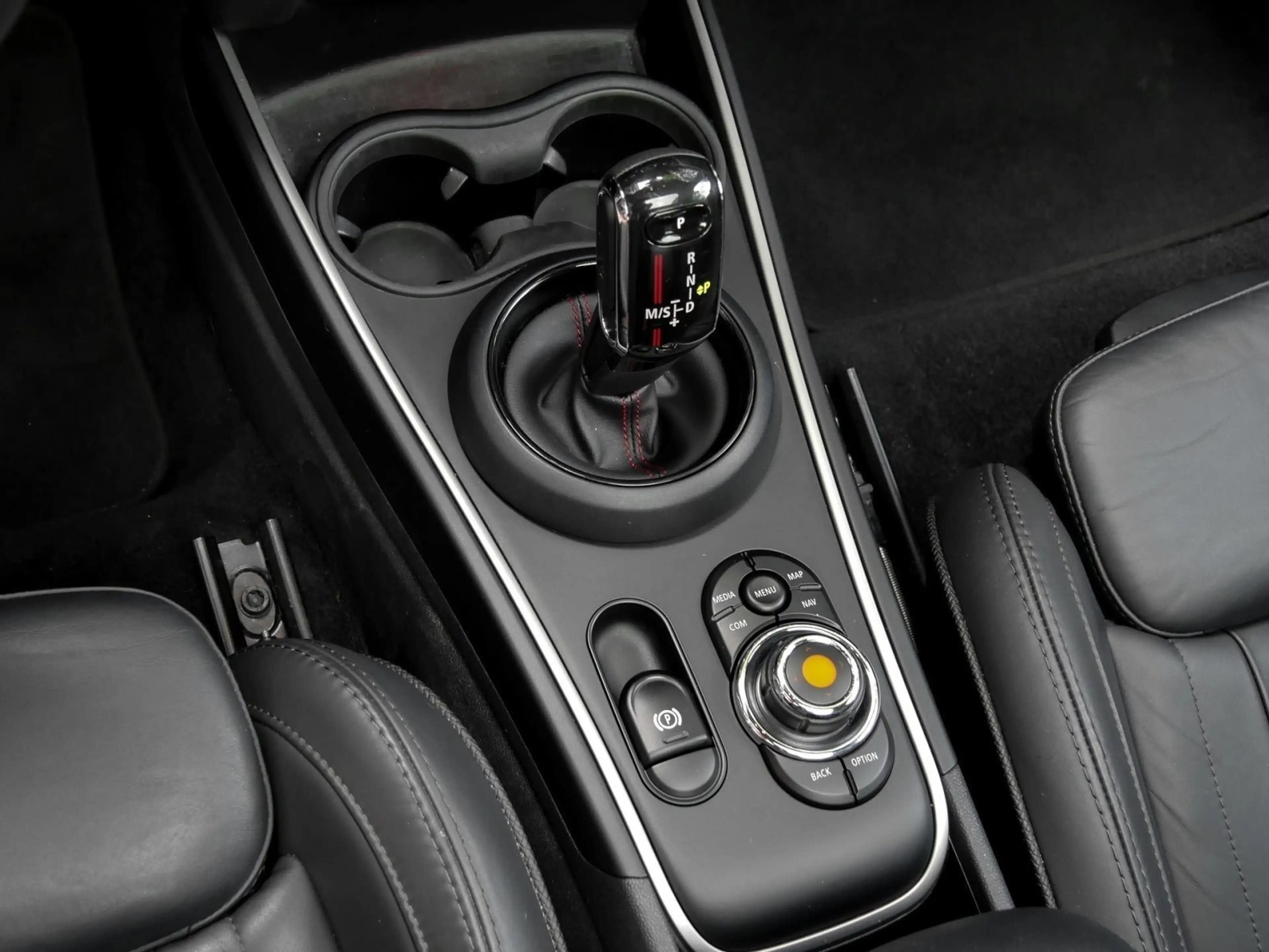 MINI John Cooper Works Countryman John Cooper Works CHILI ll+HuD+H/K+ACC+PANO+KAMERA — photo 9