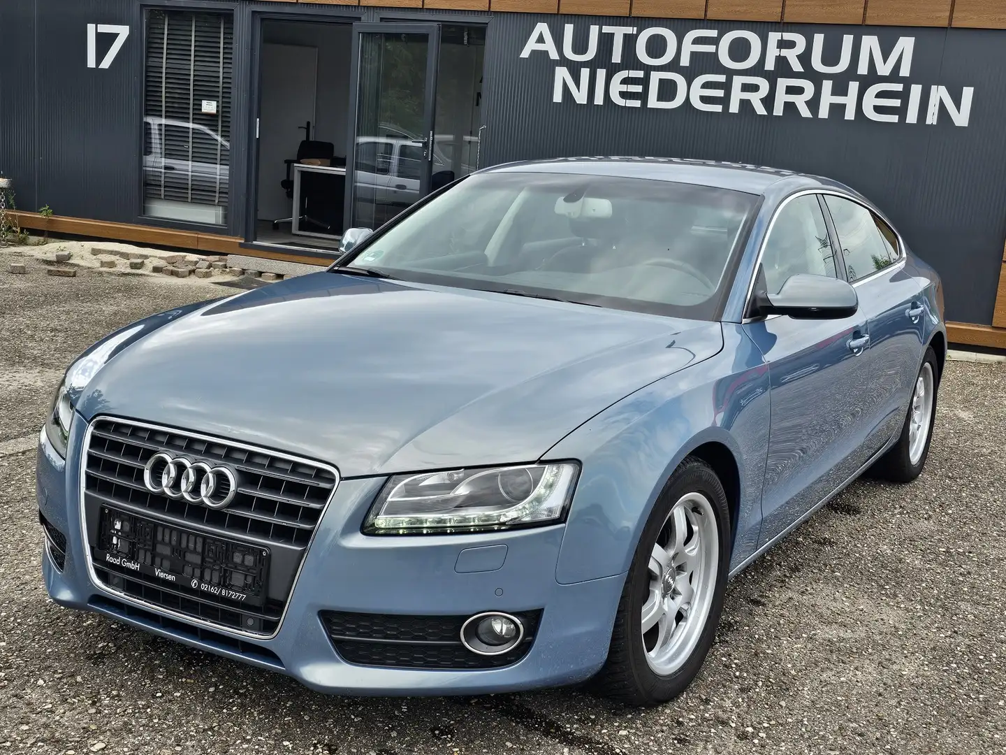 Audi A5 2.0 TFSI AUTOMATIK (132kW) TOP ZUSTAND** Синій - 1