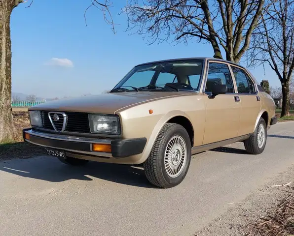 Alfa Romeo Alfetta 2.0 L EC (extra confort)