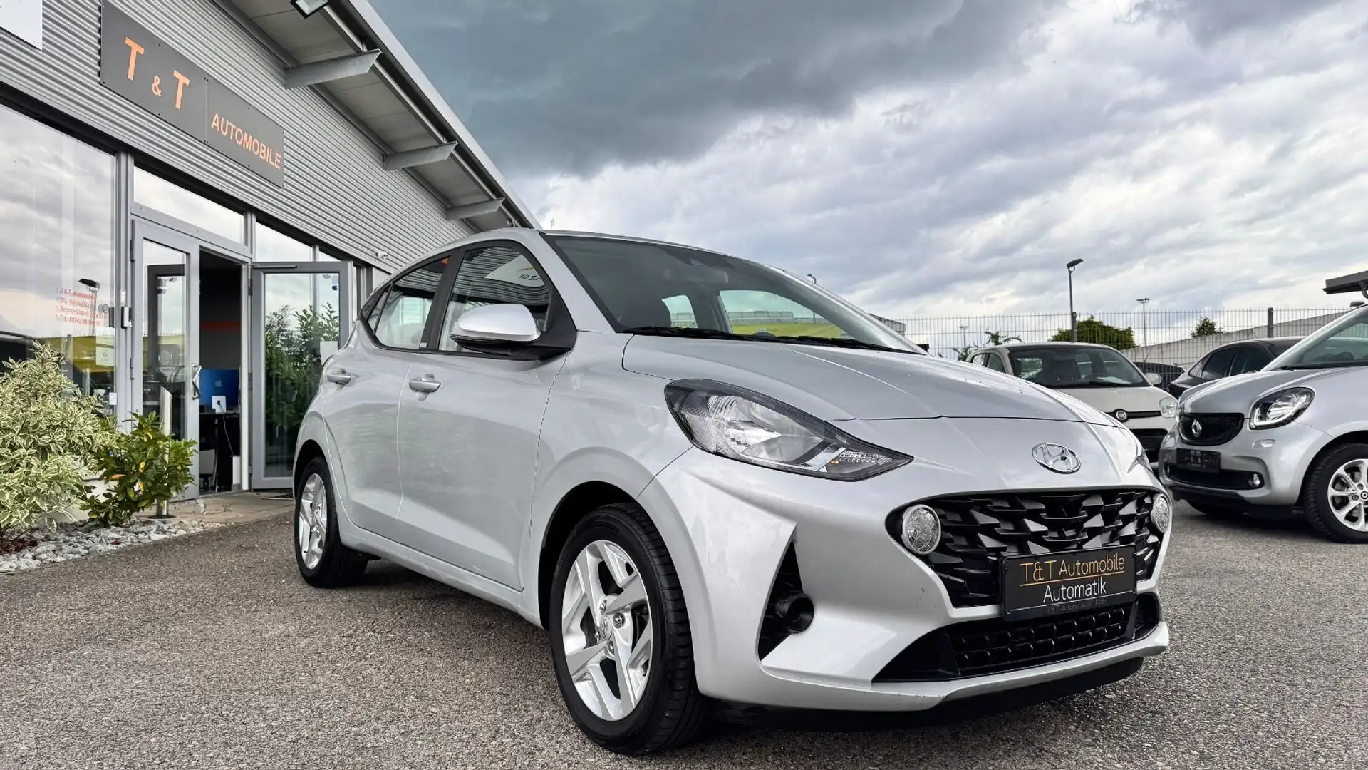 Hyundai i10 Trend Autom Sitz+Lenk-Heizung Spurhalte PDC Argent - 1