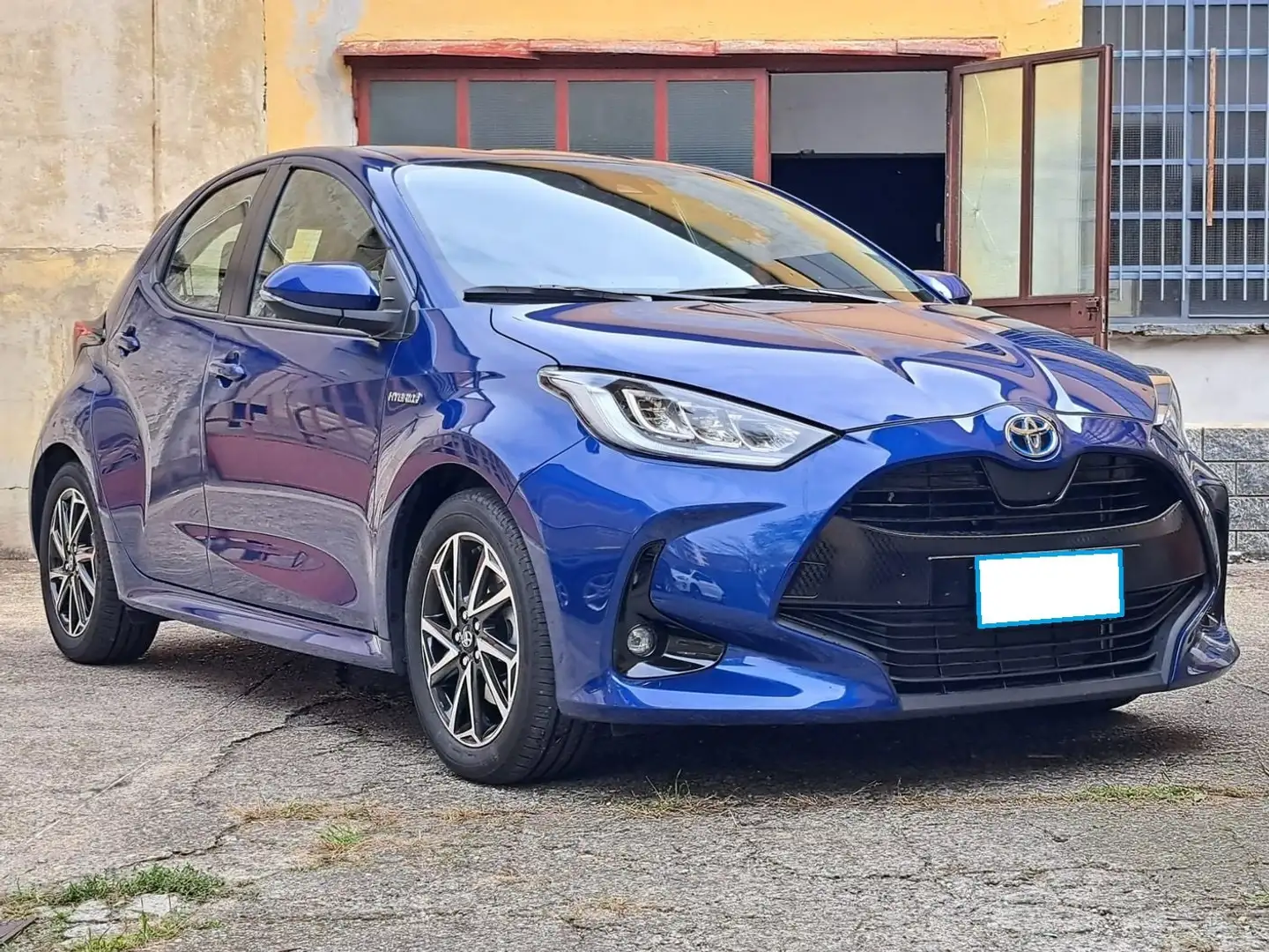 Toyota Yaris 1.5h TREND * 8.000 KM * Blauw - 1