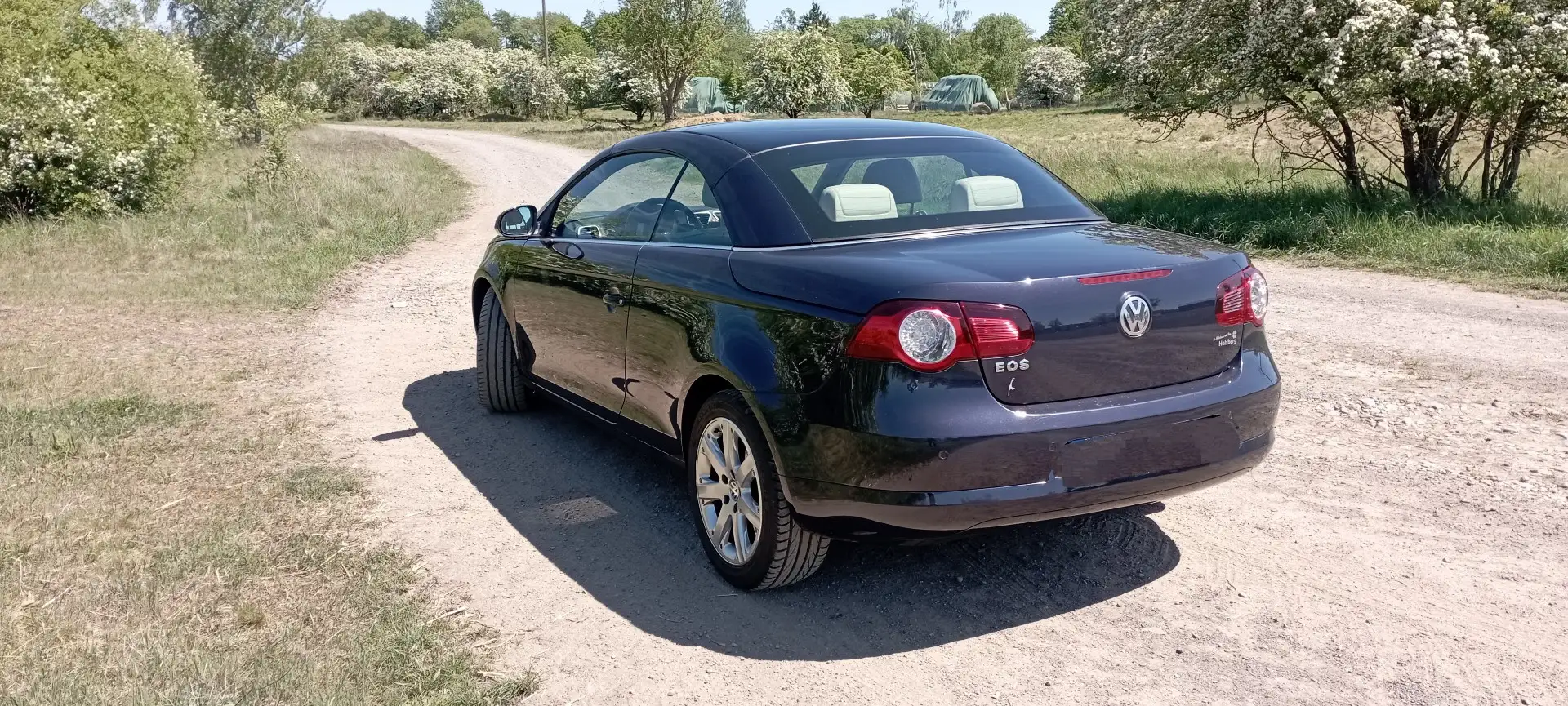 Volkswagen Eos 2.0 Kilma.Navi.Alu.sehr gepflegt.Leder.8-fachReife Blau - 2