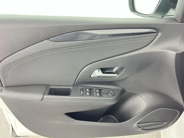 Opel Corsa view 11