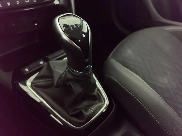 Opel Corsa view 13
