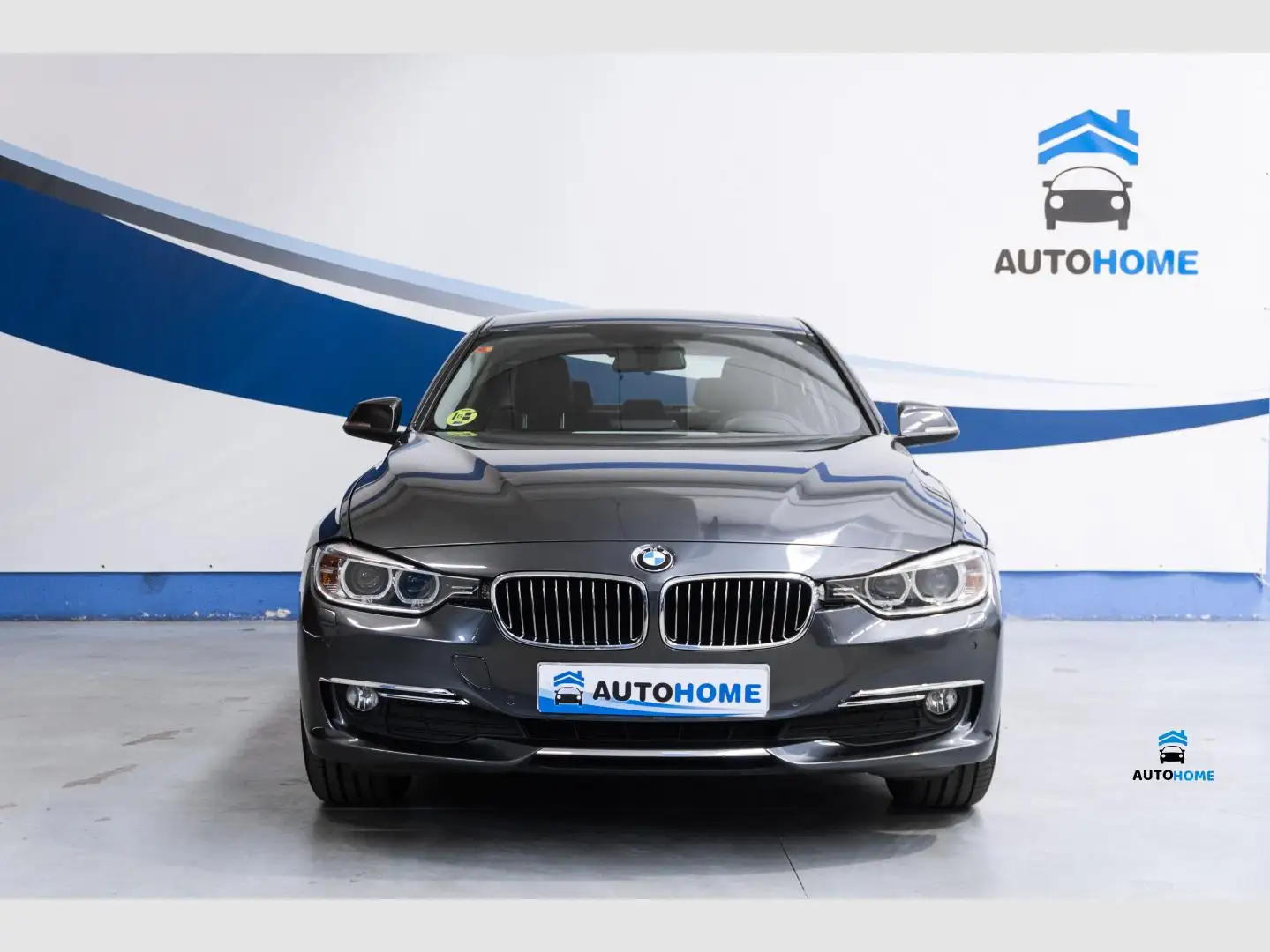 BMW 320 320dA Luxury Plateado - 2