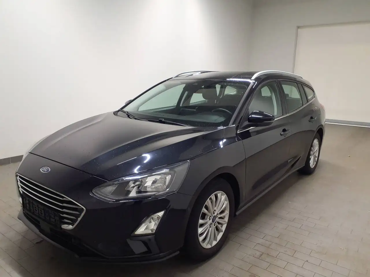 Ford Focus Titanium Winterpaket RFKA Totwinkel Asist Navi