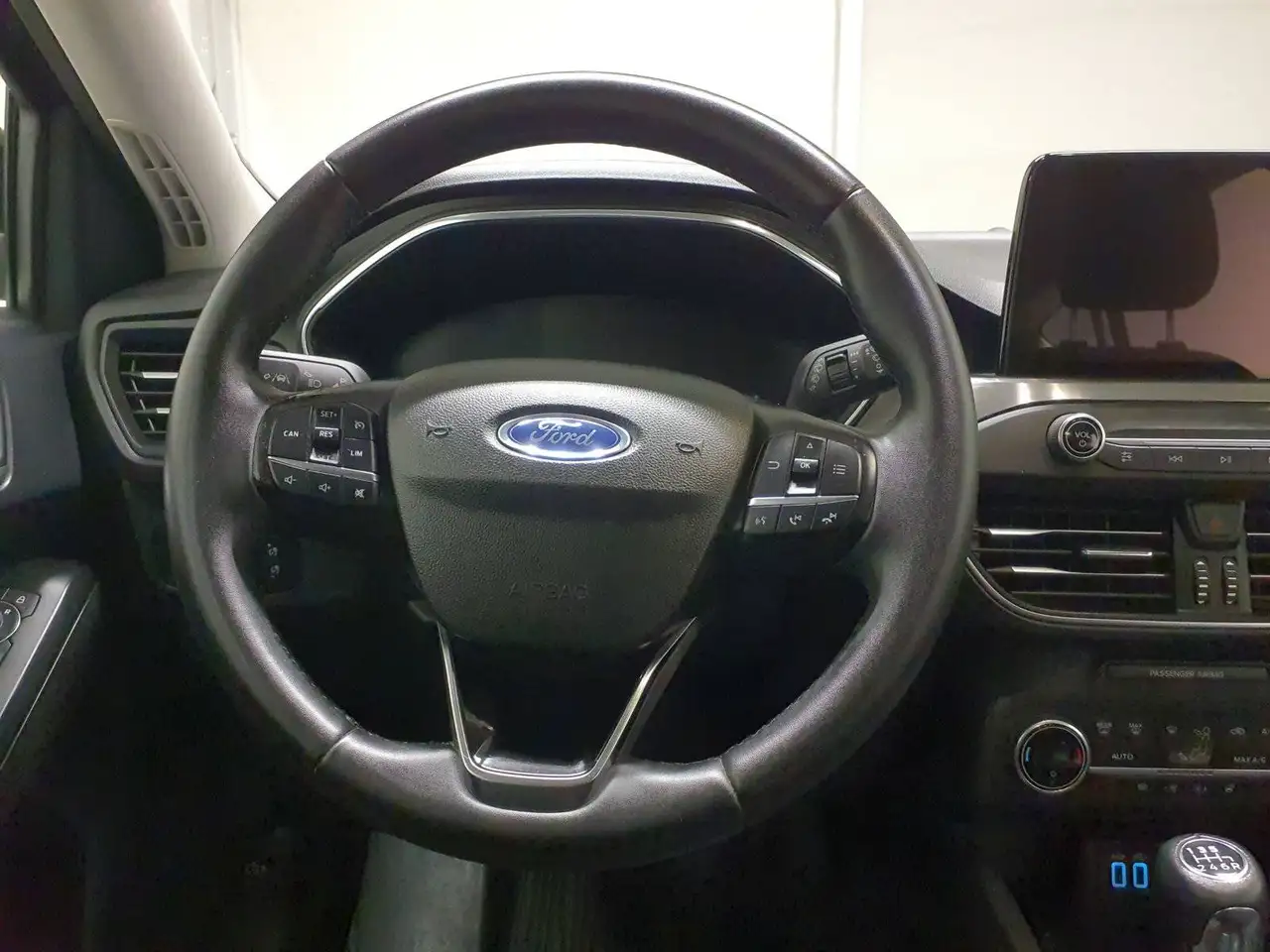 Ford Focus Titanium Winterpaket RFKA Totwinkel Asist Navi, миниатюра 7