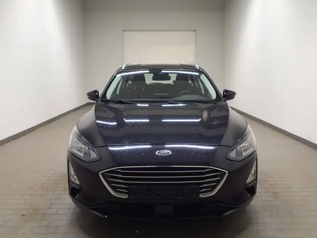 Ford Focus view 2