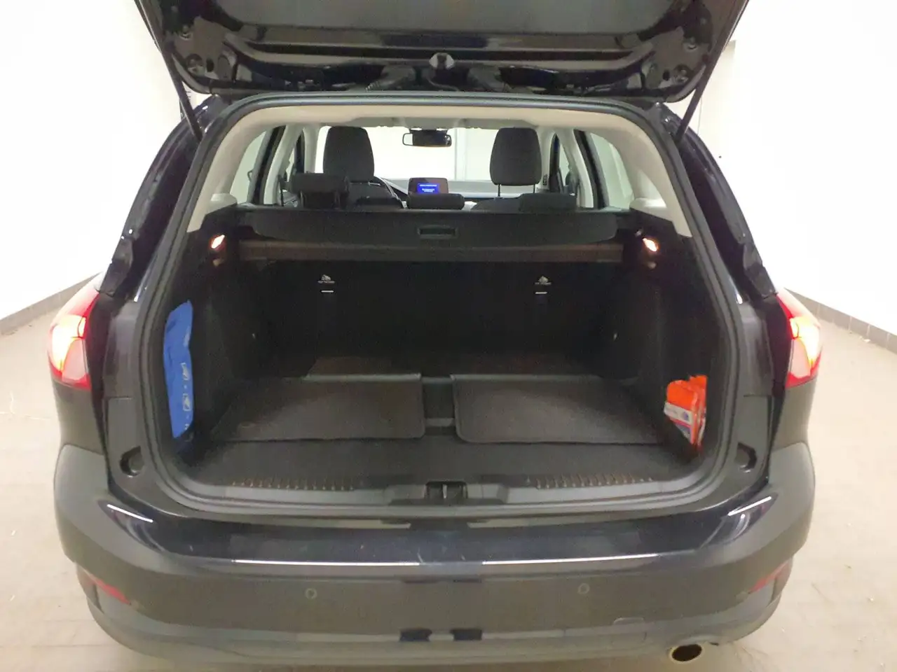 Ford Focus Titanium Winterpaket RFKA Totwinkel Asist Navi, миниатюра 16