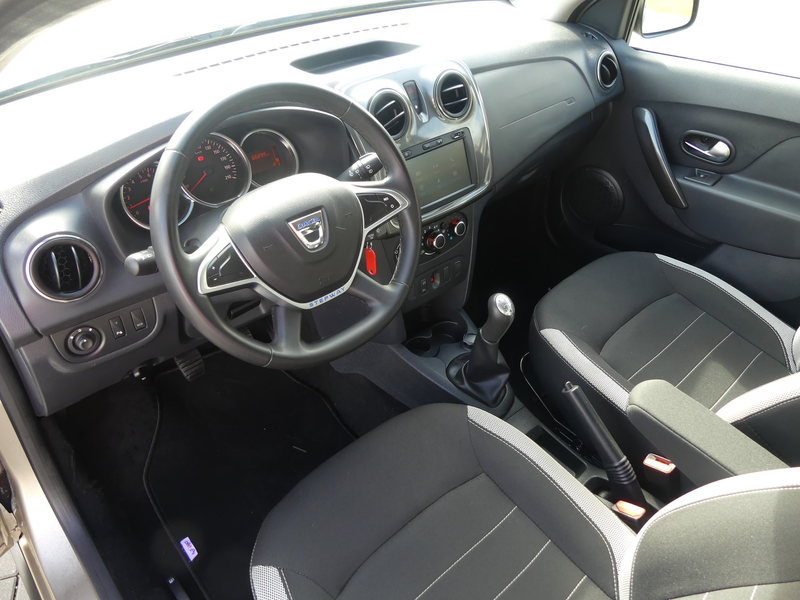 Dacia Sandero Stepway II 1.0 TCE Prestige Navi PDC USB — photo 8