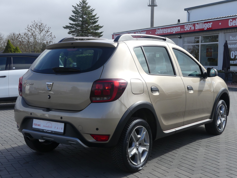 Dacia Sandero Stepway II 1.0 TCE Prestige Navi PDC USB — photo 5
