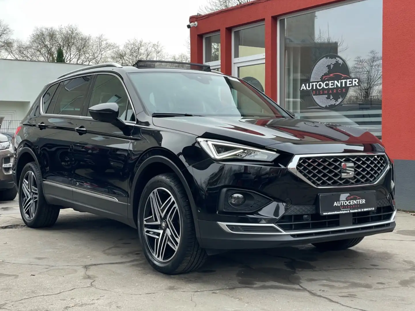 SEAT Tarraco Xcellence 4Drive*PANO*LED*7-SITZER*KAMER Schwarz - 2