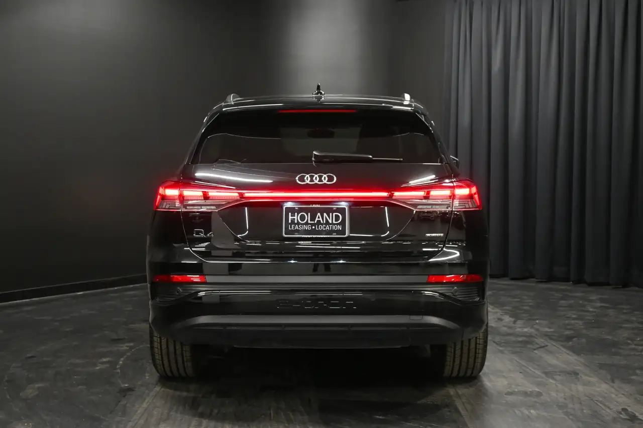 Audi Q4 e-tron снимка Audi Q4 e-tron