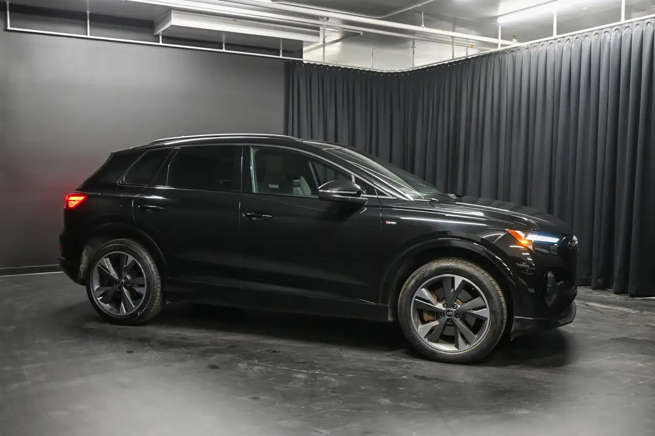 Audi Q4 e-tron снимка Audi Q4 e-tron