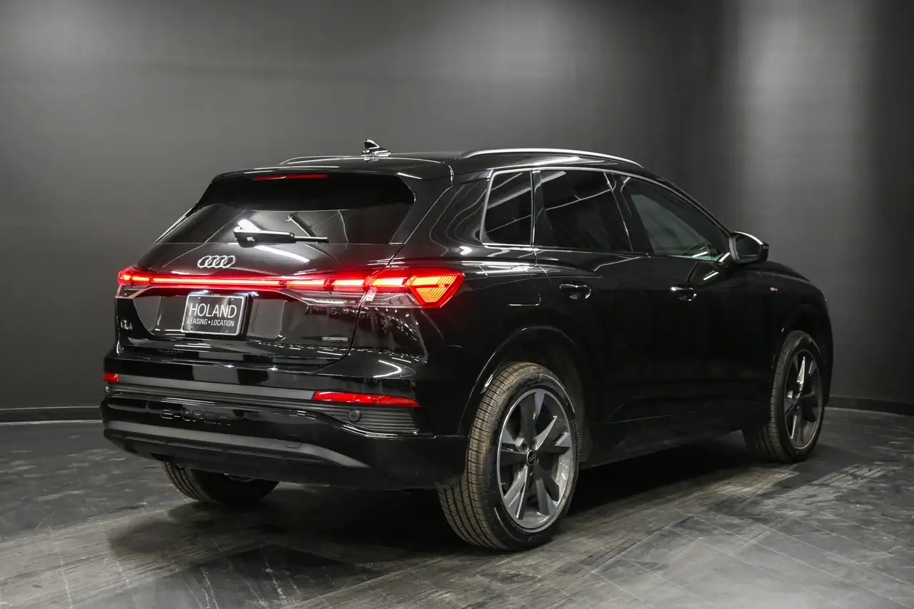Audi Q4 e-tron снимка Audi Q4 e-tron