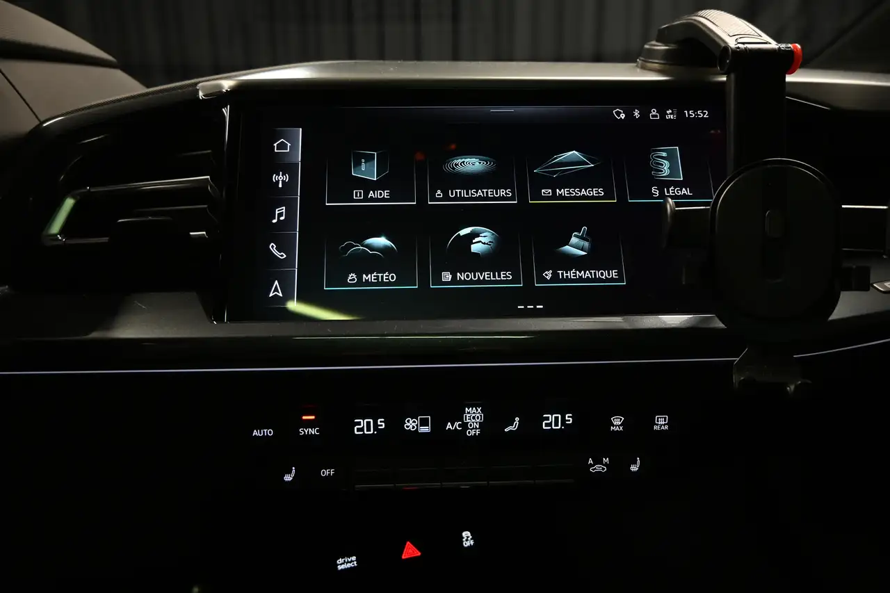Audi Q4 e-tron снимка Audi Q4 e-tron