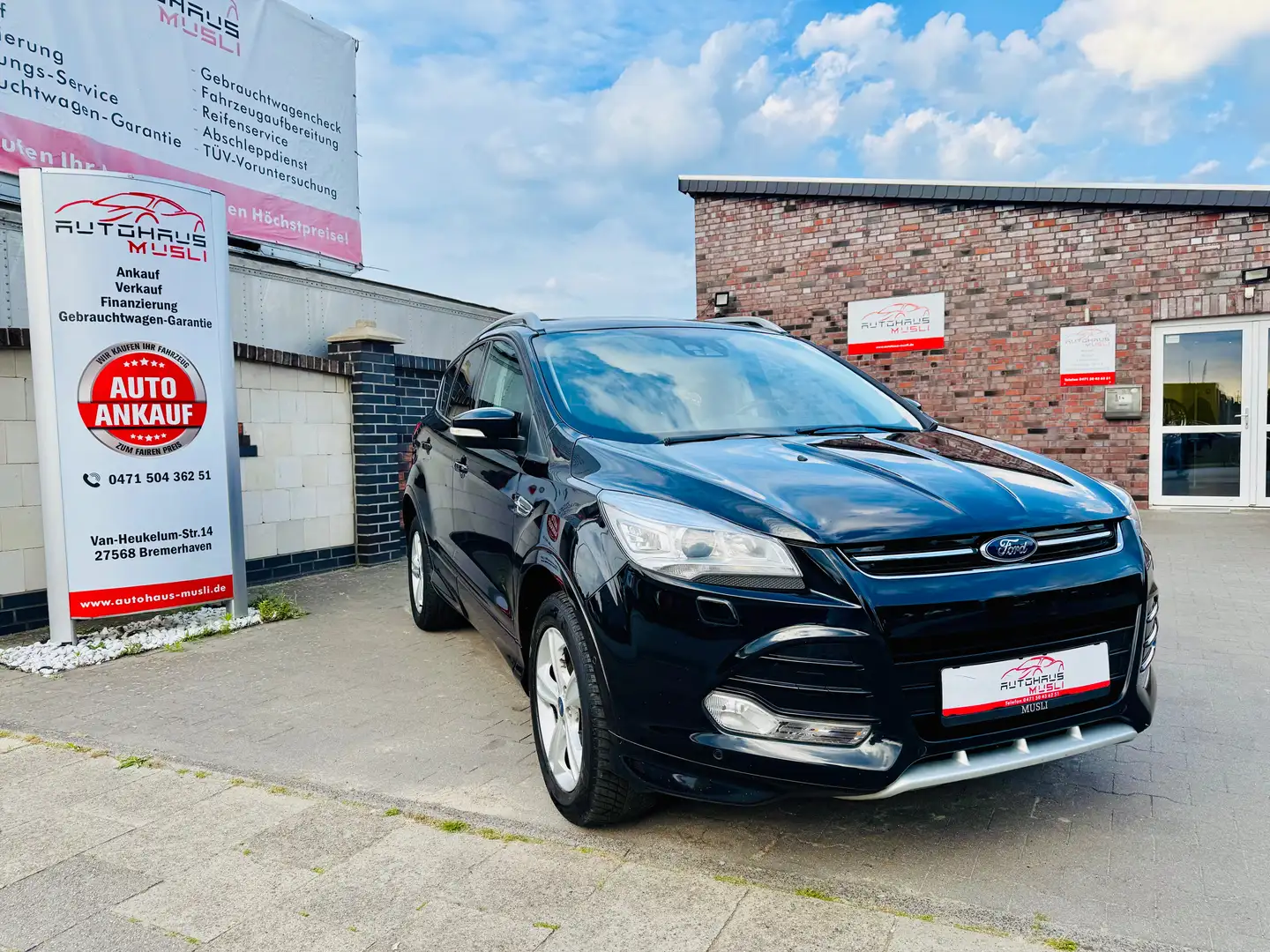 Ford Kuga 1.5 EcoBoost 182 PS * 4x4 * Automatik * Leder * Czarny - 1