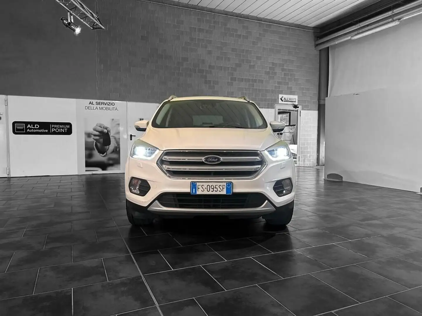 Ford Kuga 2.0 tdci Titanium s&s awd 150cv powershift my18 - 2