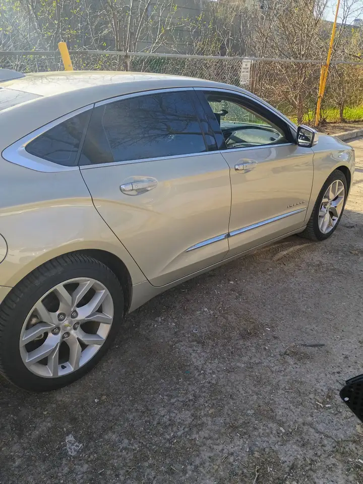Chevrolet Impala снимка Chevrolet Impala
